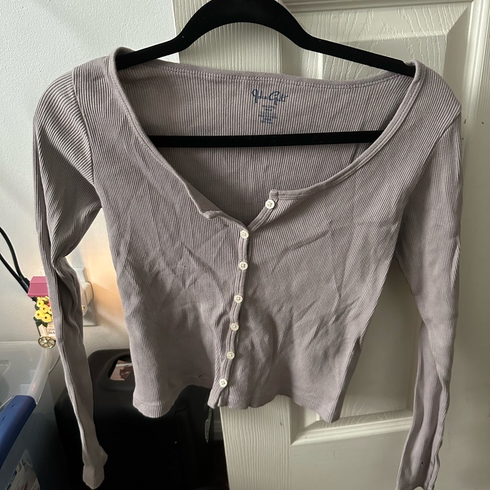 Light purple long sleeve fitted shirt (very flattering)
